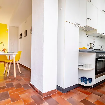 Olmi Apartment *